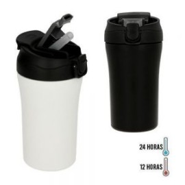 Termo de acero inoxidable y doble pared insulado al vacío de acabado rugoso. Cuenta con tapa de doble funcionalidad (boquilla n