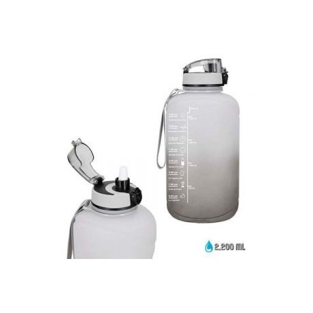 Cilindro de plástico con acabado rubber, popote, tapa de seguridad y asa.