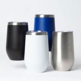 Termo de acero inoxidable de doble pared insulada al vacío para mantener las bebidas frías o calientes por más horas. Tapa anti